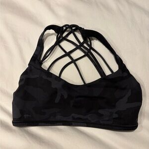 Free To Be Wild Black / Gray Camo Size 6